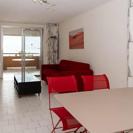 Appartamento T2 Au Lavandou: 4 Pers, Face Mer, Terrasse, à 1 Min, Parking Privé - Fr-1-803-38 *